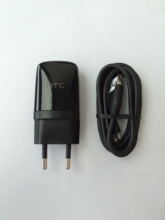 Оригинално зарядно за HTC Desire 700