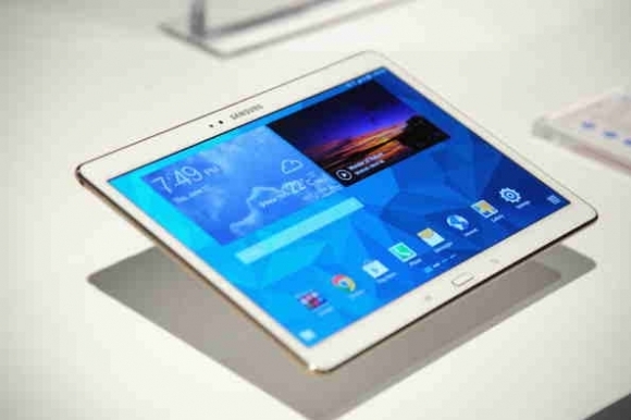 Появи се снимка на новия Galaxy Tab S2 на Samsung